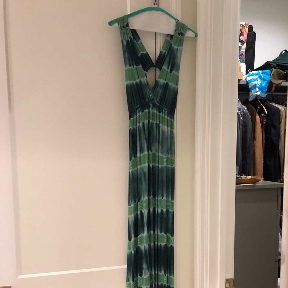 Pretty green tie dyed low back & front maxi dress